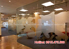 Vách kính tại Bạch Đằng