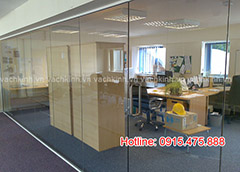 Vách kính tại Phương Liệt