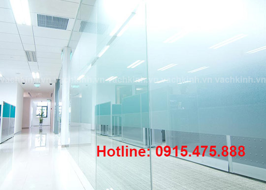 Vách kính cường lực tại Đan Phượng