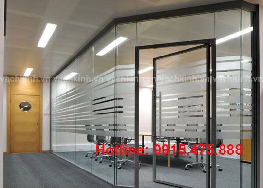 Vách kính cường lực tại Phúc Thọ