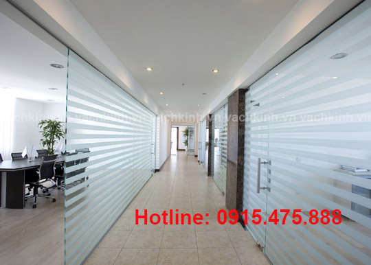 Vách kính cường lực tại Mỹ Đức