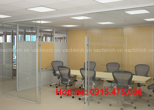 Vách kính cường lực tại Phương Liên