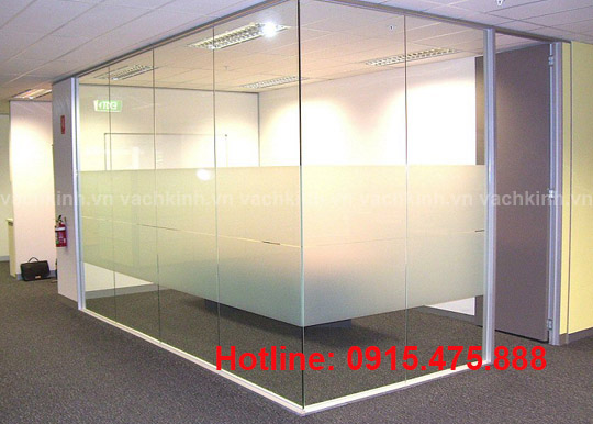 Vách kính cường lực tại Dương Nội