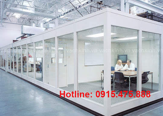 Vách kính cường lực tại Nguyễn Du 