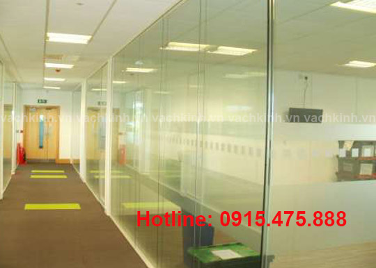 Vách kính cường lực tại Ngô Thì Nhậm