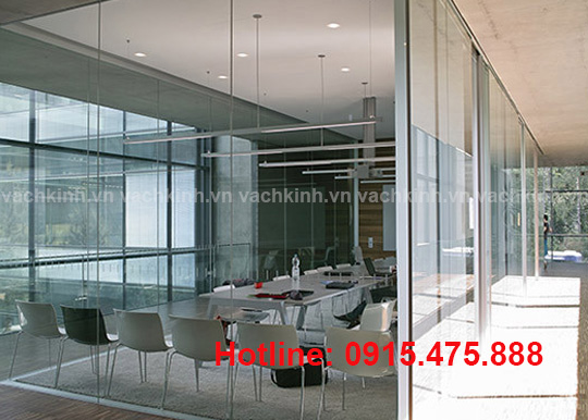 Vách kính cường lực tại Đức Giang