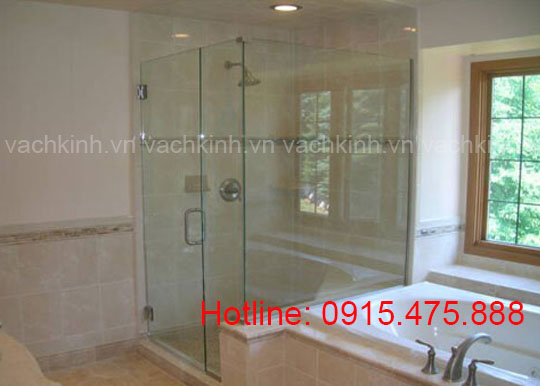 Vách tắm kính tại Thanh Trì