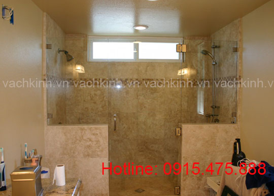 Vách tắm kính tại Cống Vị
