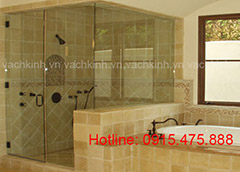 Vách tắm kính tại Đức Thắng