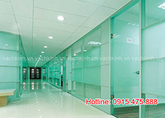 Vách kính tại Thanh Oai