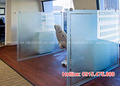 Vách kính tại Trung Liệt