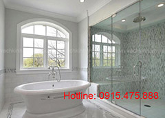Thiết kế phòng tắm kính tại Mai Động