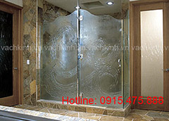 Thiết kế phòng tắm kính tại Bồ Đề