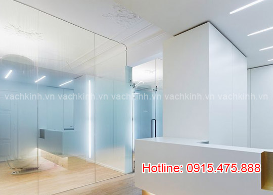 Vách kính nội thất tại Dịch Vọng