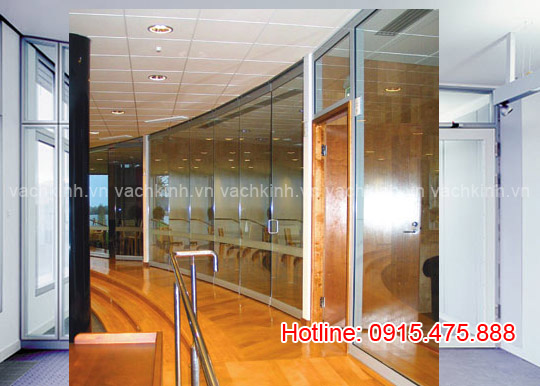 Vách kính nội thất tại Phương Mai