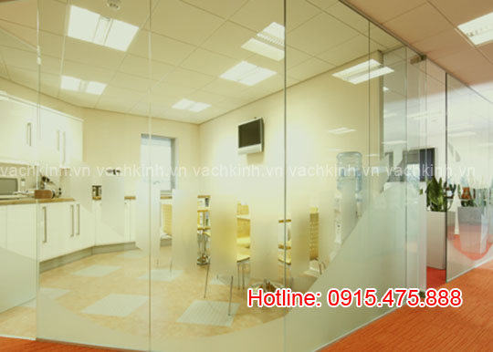 Vách kính nội thất tại Nguyễn Trãi