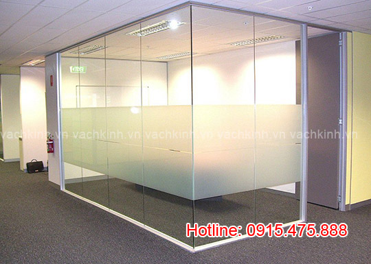 Vách kính nội thất tại Nguyễn Du