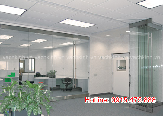 Vách kính nội thất tại Bạch Đằng
