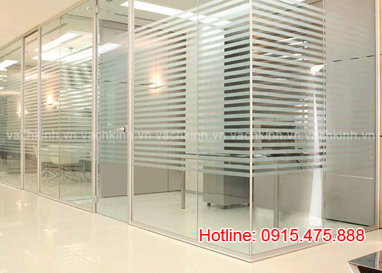 Vách kính nội thất tại Cầu Dền