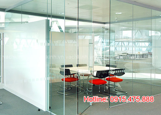 Vách kính nội thất tại Quỳnh Mai