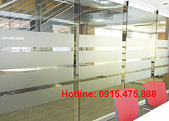 Vách kính giá rẻ tại Tây Hồ