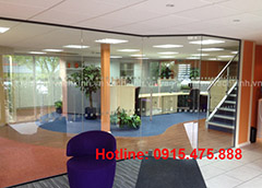 Thiết kế vách ngăn kính tại Phương Mai