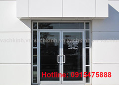 Cửa kính giá rẻ tại Phúc Đồng