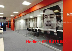 Kính cường lực tại Bạch Mai