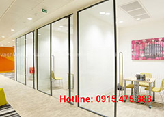 Vách kính đẹp tại Kim Mã