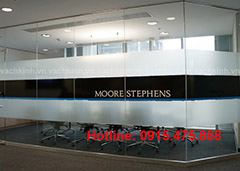 Vách kính đẹp tại Vĩnh Tuy